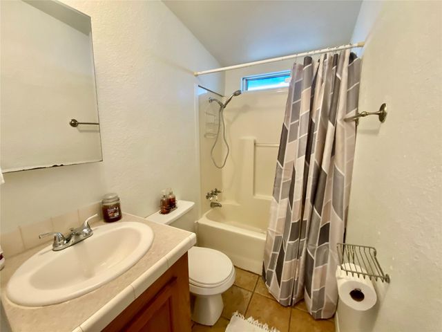 160 Champion Way, Livingston, TX 77351