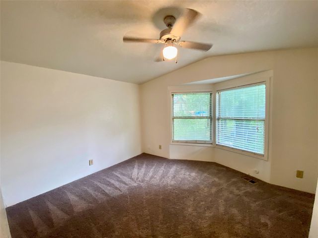 160 Champion Way, Livingston, TX 77351