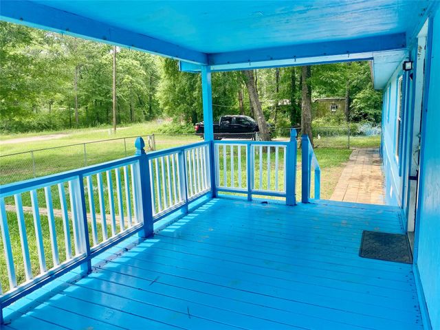 160 Champion Way, Livingston, TX 77351