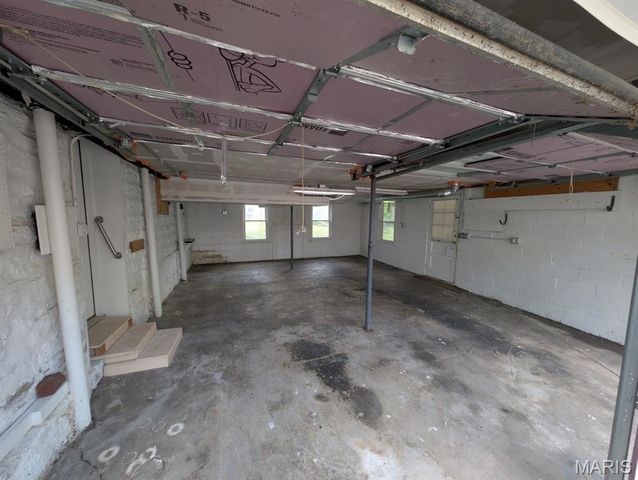 208 W Elm Street, Alton, IL 62002