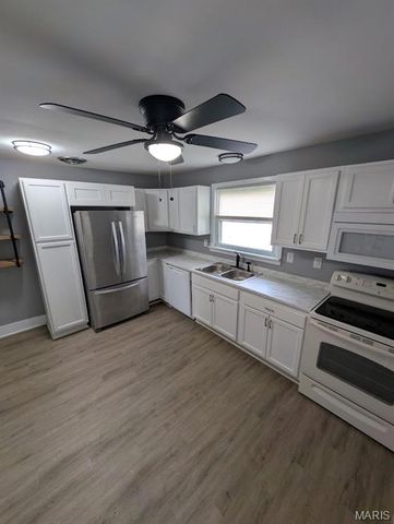 208 W Elm Street, Alton, IL 62002