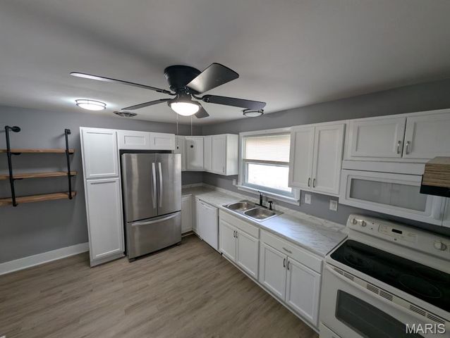 208 W Elm Street, Alton, IL 62002