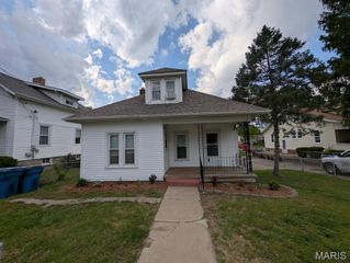 208 W Elm Street, Alton, IL 62002
