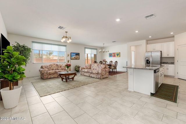 8686 N CALLE LA CANOA --, Tucson, AZ 85742
