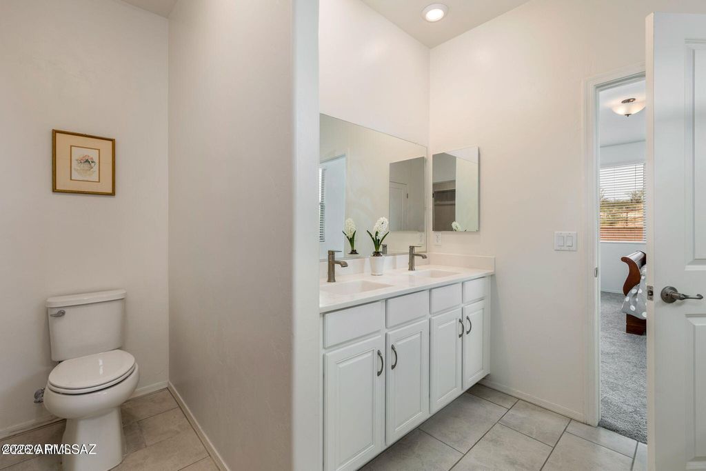 Image 17 of property listing at 8686 N CALLE LA CANOA --, Tucson, AZ 85742