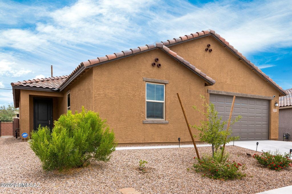 Image 2 of property listing at 8686 N CALLE LA CANOA --, Tucson, AZ 85742