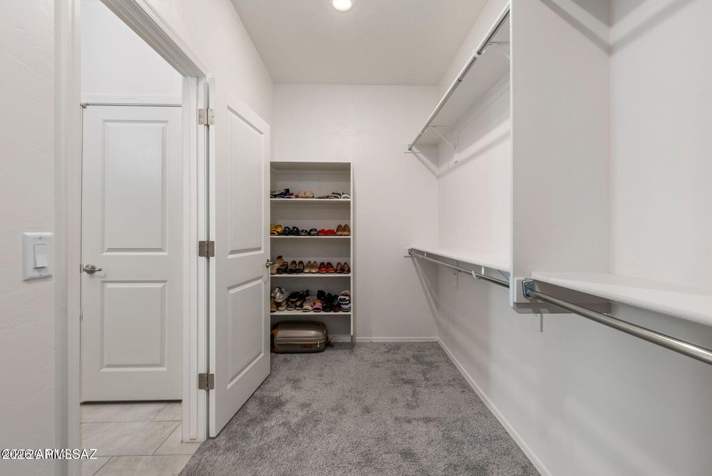 Image 20 of property listing at 8686 N CALLE LA CANOA --, Tucson, AZ 85742