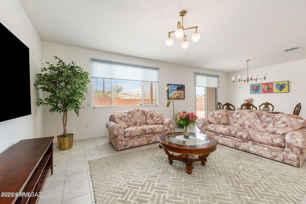 Image 8 of property listing at 8686 N CALLE LA CANOA --, Tucson, AZ 85742