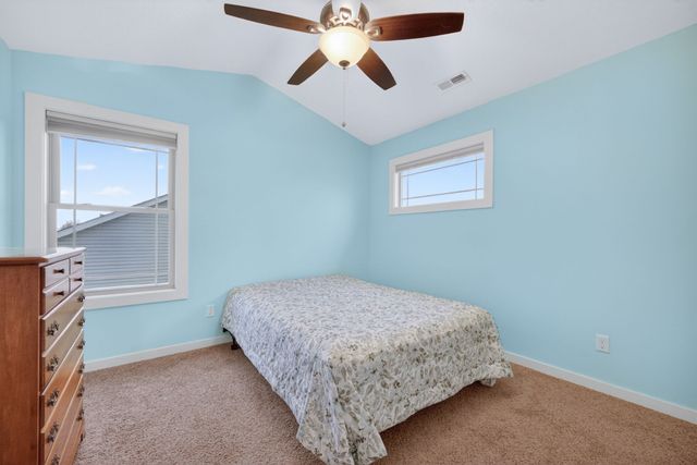 704 N 14th Avenue, Winterset, IA 50273