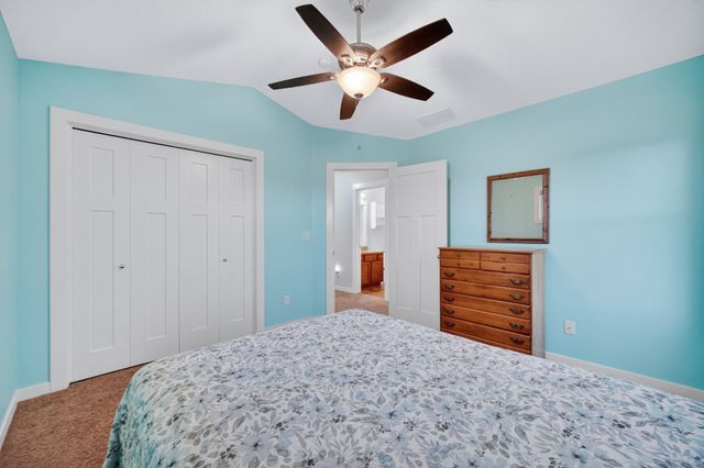 704 N 14th Avenue, Winterset, IA 50273
