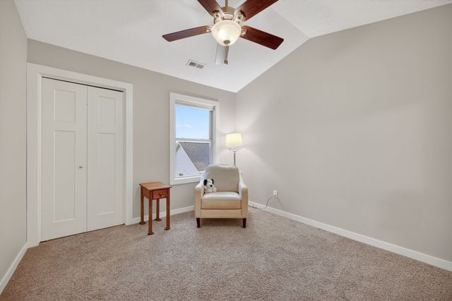 704 N 14th Avenue, Winterset, IA 50273