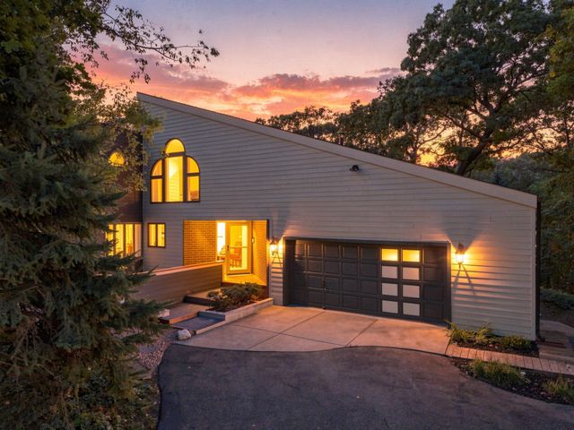 15120 Chestnut Circle, Burnsville, MN 55306