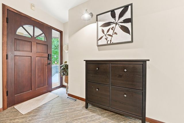 15120 Chestnut Circle, Burnsville, MN 55306