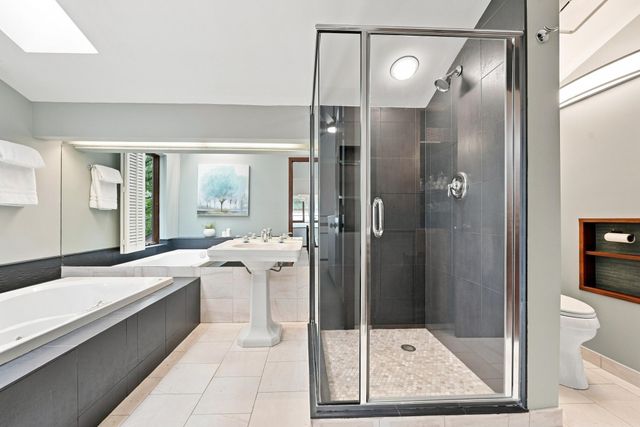 15120 Chestnut Circle, Burnsville, MN 55306