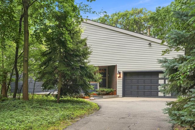 15120 Chestnut Circle, Burnsville, MN 55306