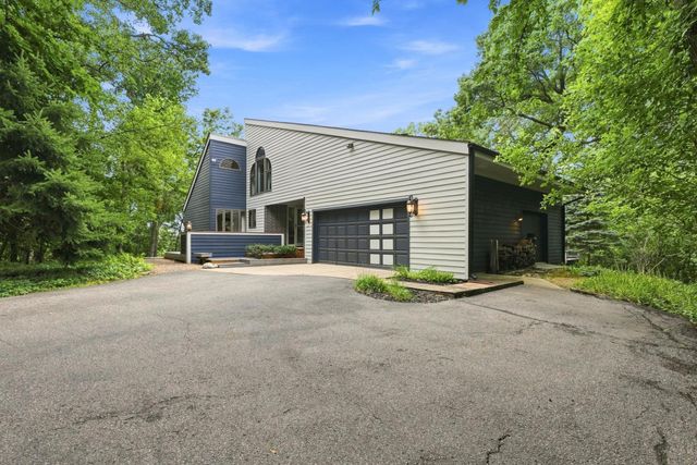 15120 Chestnut Circle, Burnsville, MN 55306