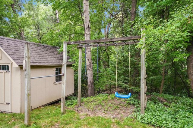 15120 Chestnut Circle, Burnsville, MN 55306