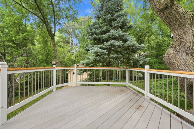 15120 Chestnut Circle, Burnsville, MN 55306