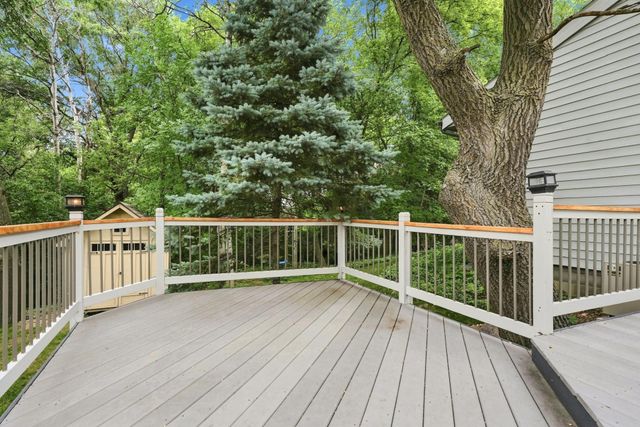 15120 Chestnut Circle, Burnsville, MN 55306