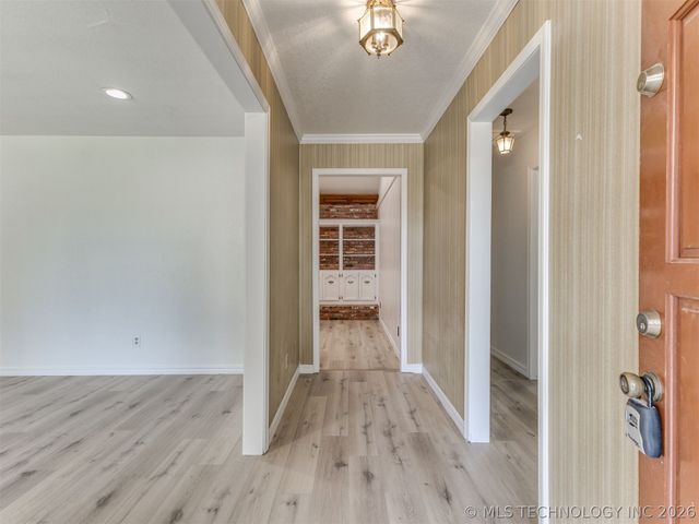 214 W 119th Street S, Jenks, OK 74037
