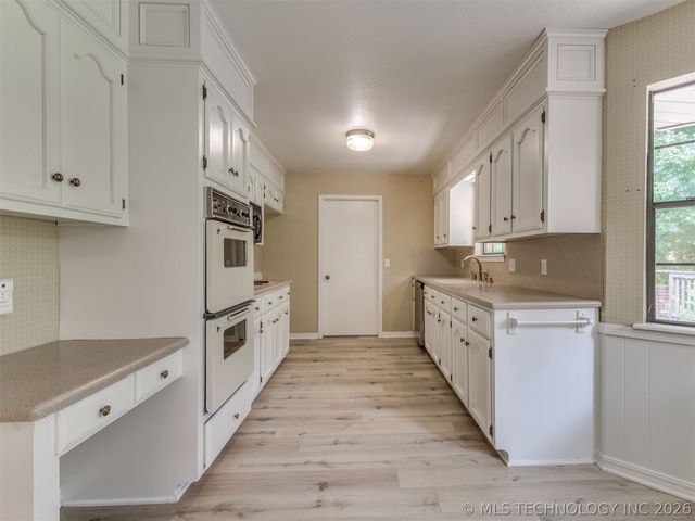 214 W 119th Street S, Jenks, OK 74037