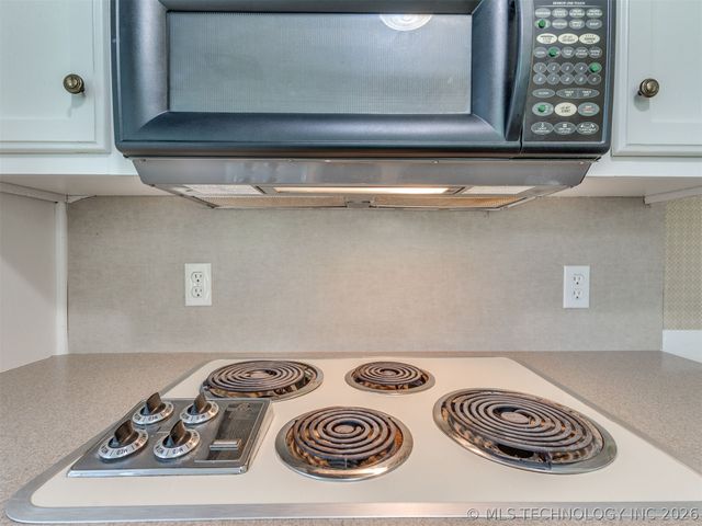 214 W 119th Street S, Jenks, OK 74037