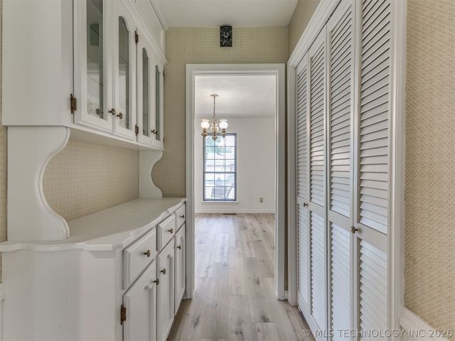 214 W 119th Street S, Jenks, OK 74037