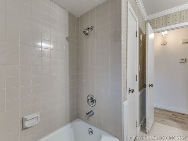 214 W 119th Street S, Jenks, OK 74037