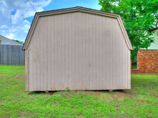 214 W 119th Street S, Jenks, OK 74037