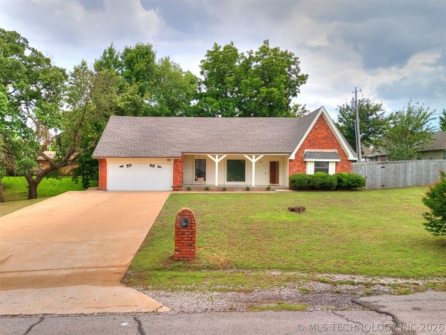 214 W 119th Street S, Jenks, OK 74037