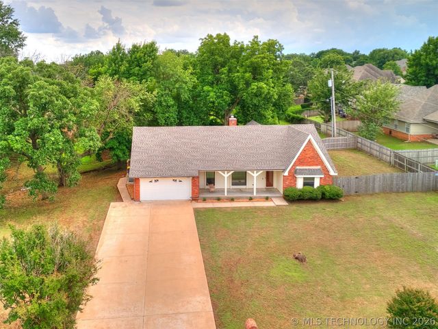 214 W 119th Street S, Jenks, OK 74037