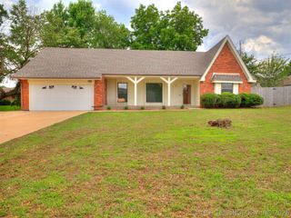 214 W 119th Street S, Jenks, OK 74037