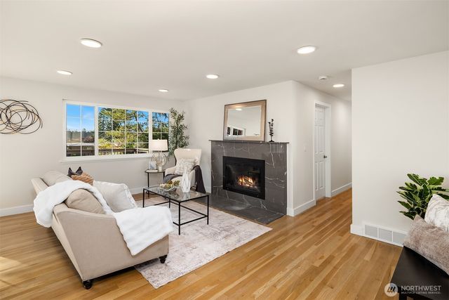 113 152nd Place SE, Bellevue, WA 98007