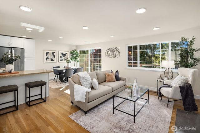 113 152nd Place SE, Bellevue, WA 98007
