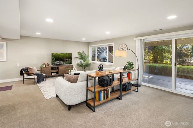 113 152nd Place SE, Bellevue, WA 98007