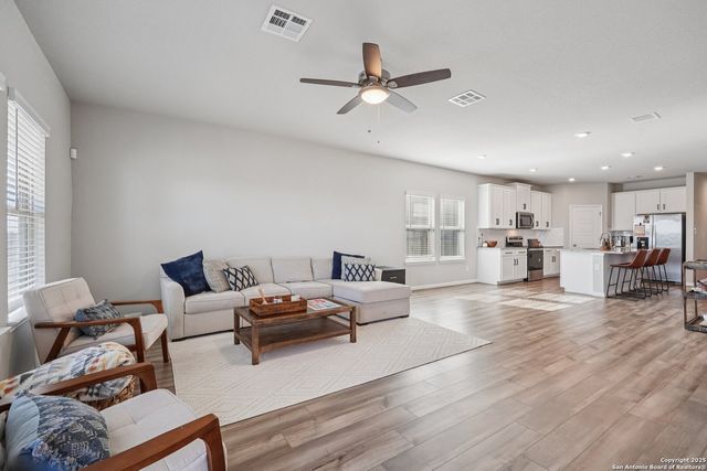 3311 Junction Bay, Converse, TX 78109