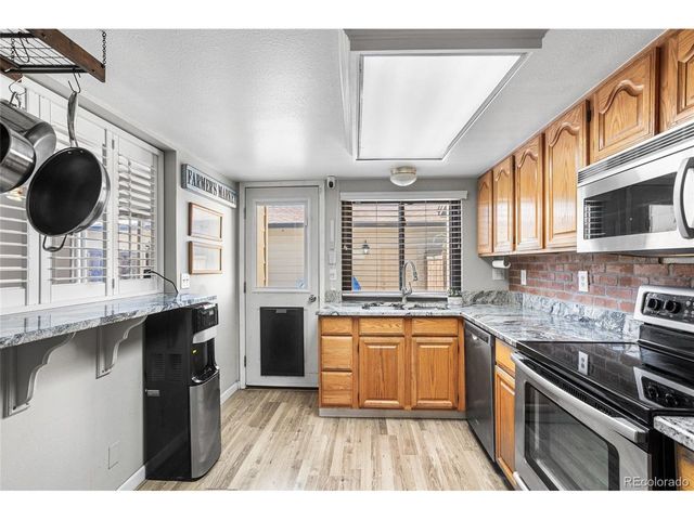 16066 E Ithaca Pl B, Aurora, CO 80013