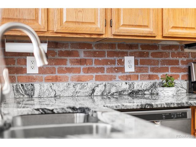 16066 E Ithaca Pl B, Aurora, CO 80013