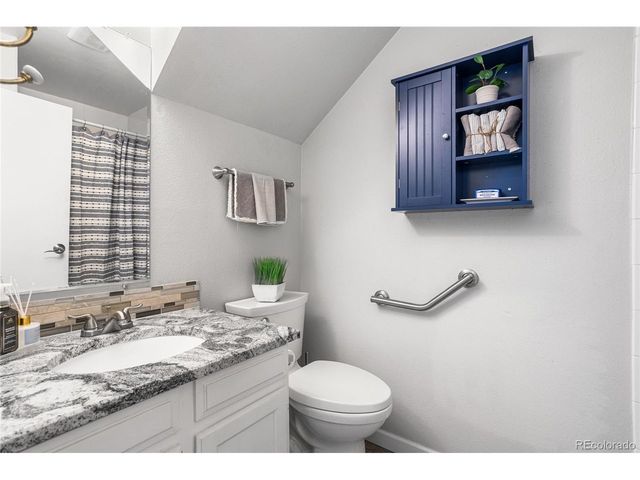 16066 E Ithaca Pl B, Aurora, CO 80013