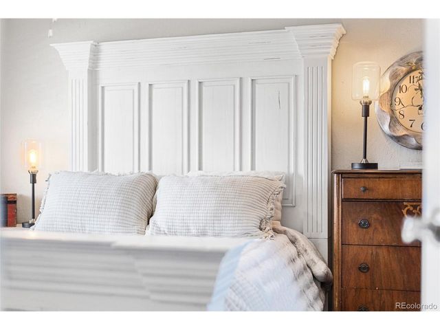 16066 E Ithaca Pl B, Aurora, CO 80013