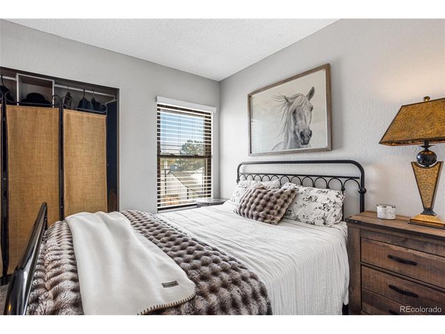 16066 E Ithaca Pl B, Aurora, CO 80013