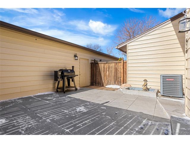16066 E Ithaca Pl B, Aurora, CO 80013