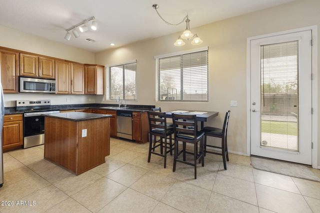 513 W JULIE Drive, Tempe, AZ 85283