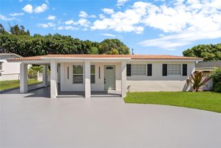 1556 W 31st St, Riviera Beach, FL 33404