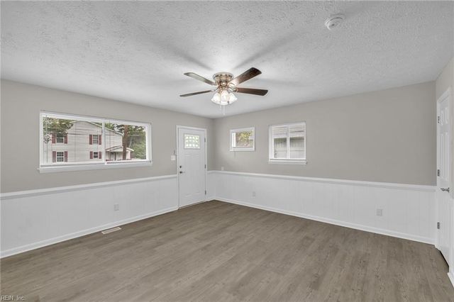 1820 Bay AVE, Hampton, VA 23661