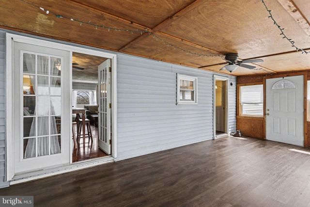 32 PINE RD, Abbottstown, PA 17301