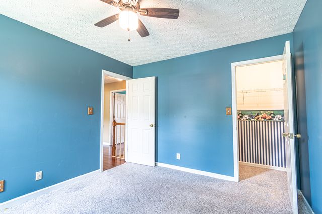 3321 Greenspoint Dr, Clarksville, TN 37042