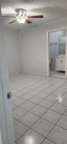 2574 W 71st Pl 0, Hialeah, FL 33016