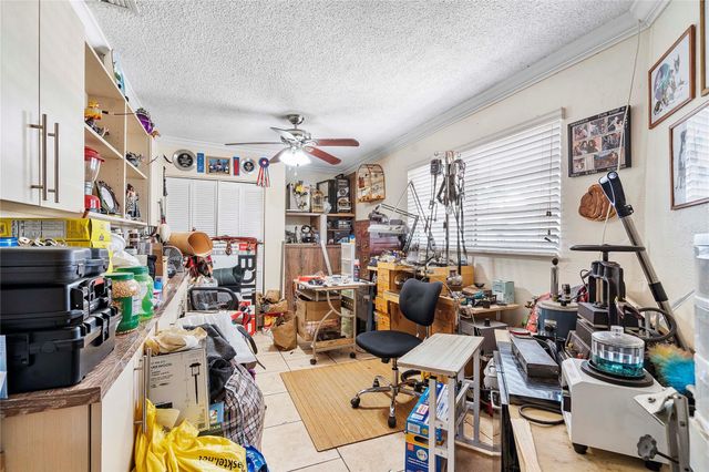 5829 Taylor Street, Hollywood, FL 33021