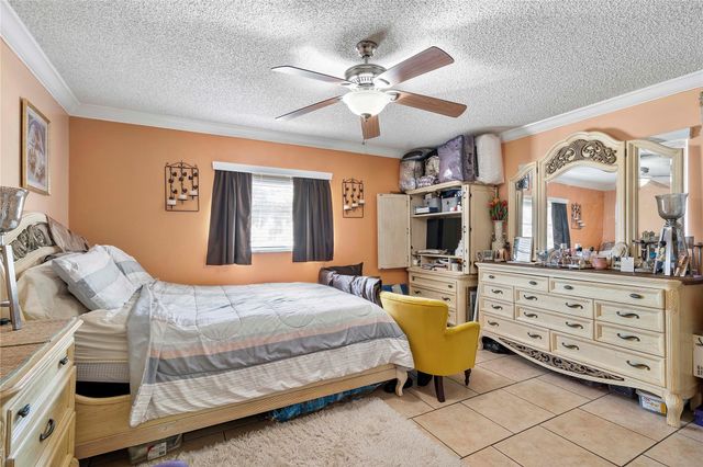 5829 Taylor Street, Hollywood, FL 33021